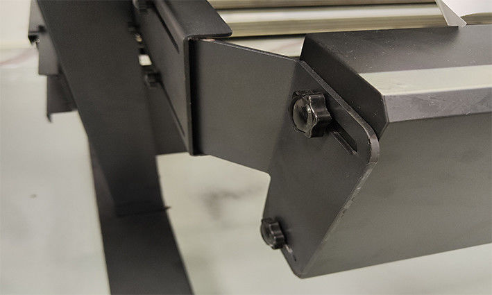 چاپگر سازگار با محیط زیست 1250MM با جوهر 8 رنگ طیف ضخامت رسانه 1.5mm تا 6mm